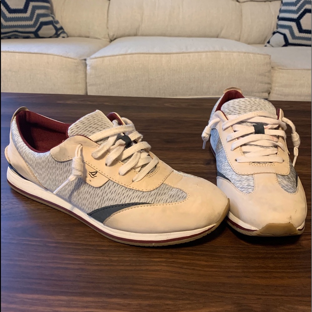 Sperry Tennis shoes